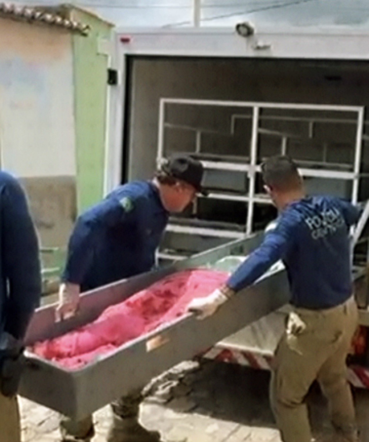  <strong>Homem mata irmã e morre após confronto com a Polícia Militar em Apodi</strong>