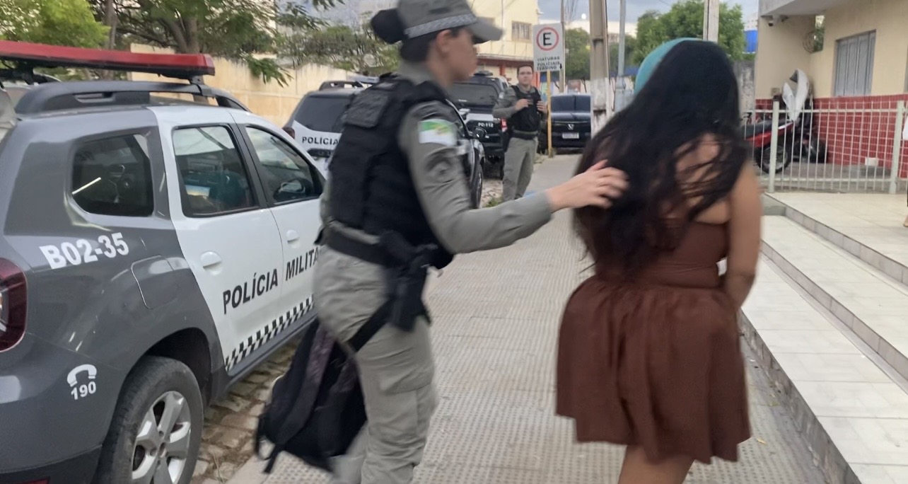<strong>FORÇA TÁTICA APREENDE CERCA DE 2 KG DE MAC0NH4 E PRENDE CASAL EM MOSSORÓ</strong>