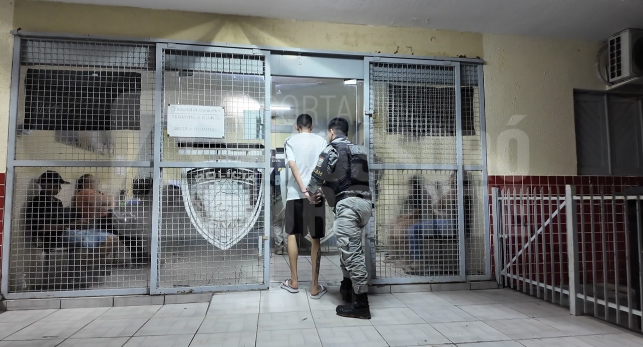 <strong>Suspeito é preso por tráfico de drogas após tentar fugir da ROCAM em Mossoró</strong>