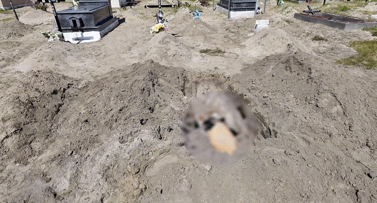  <strong>Túmulo é violado e corpo é incendiado em cemitério de Areia Branca</strong>