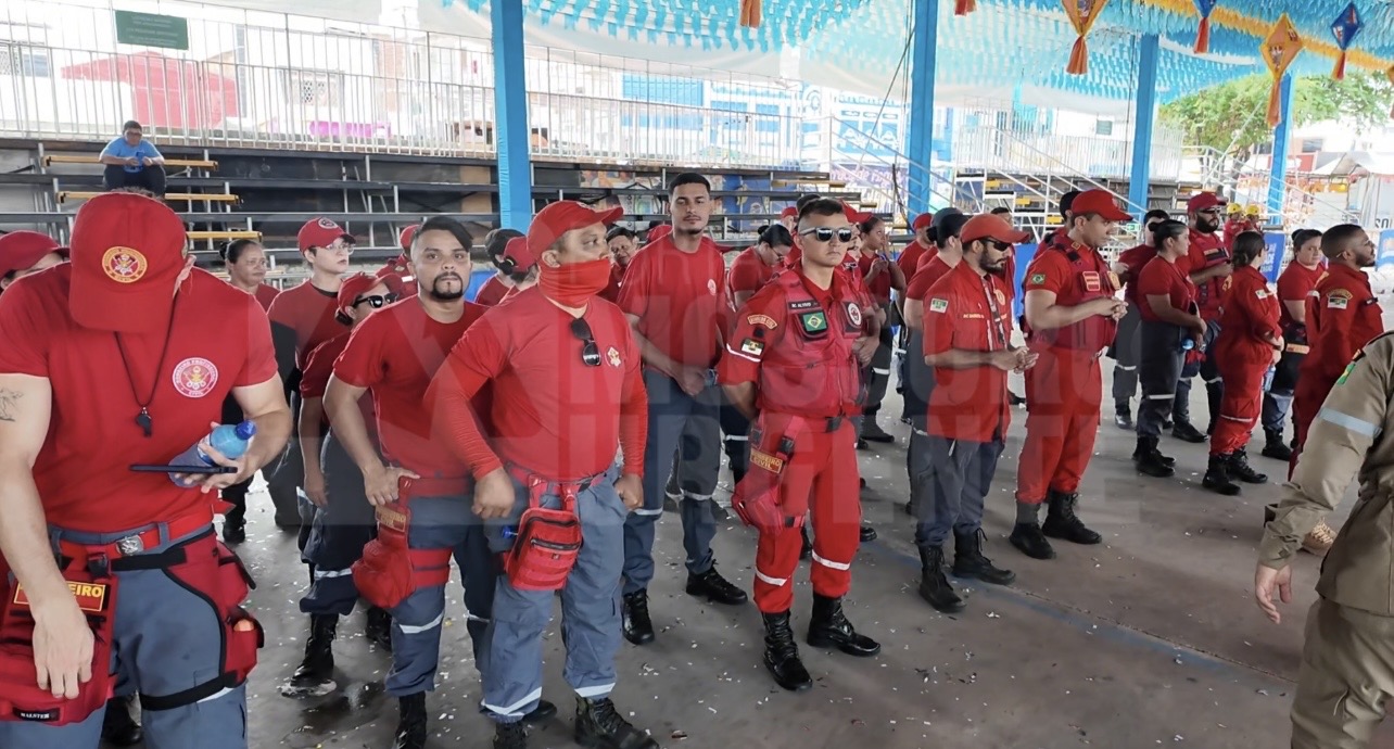 <strong>CORPO DE BOMBEIROS MILITAR E BOMBEIROS CIVIS REFORÇAM SEGURANÇA NO PINGO DA MEI DIA</strong>